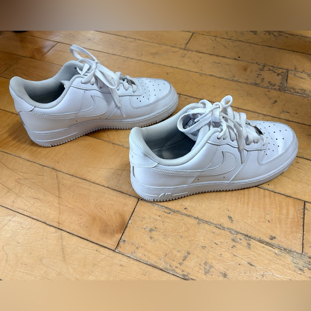 Nike Womens/Mens Air Force 1 All-White Sneakers size 8.5
